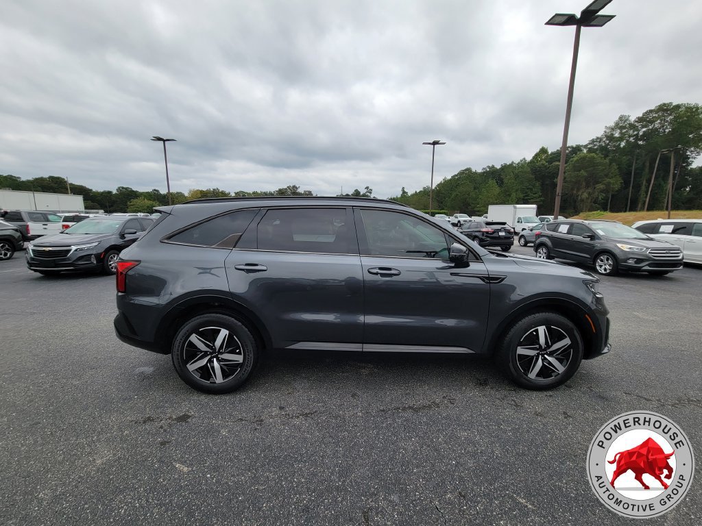 Used 2023 Kia Sorento EX w/ Panoramic Sunroof Package FWD image 8