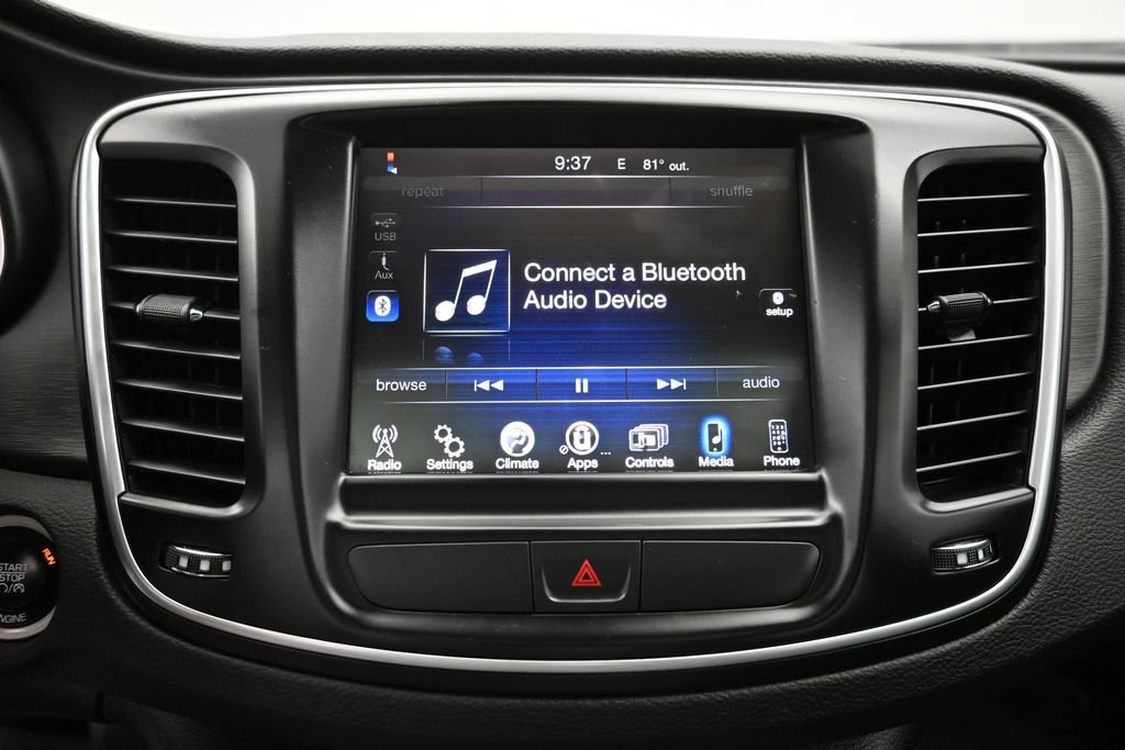 Used 2016 Chrysler 200 Limited w/ Anniversary Edition FWD image 17