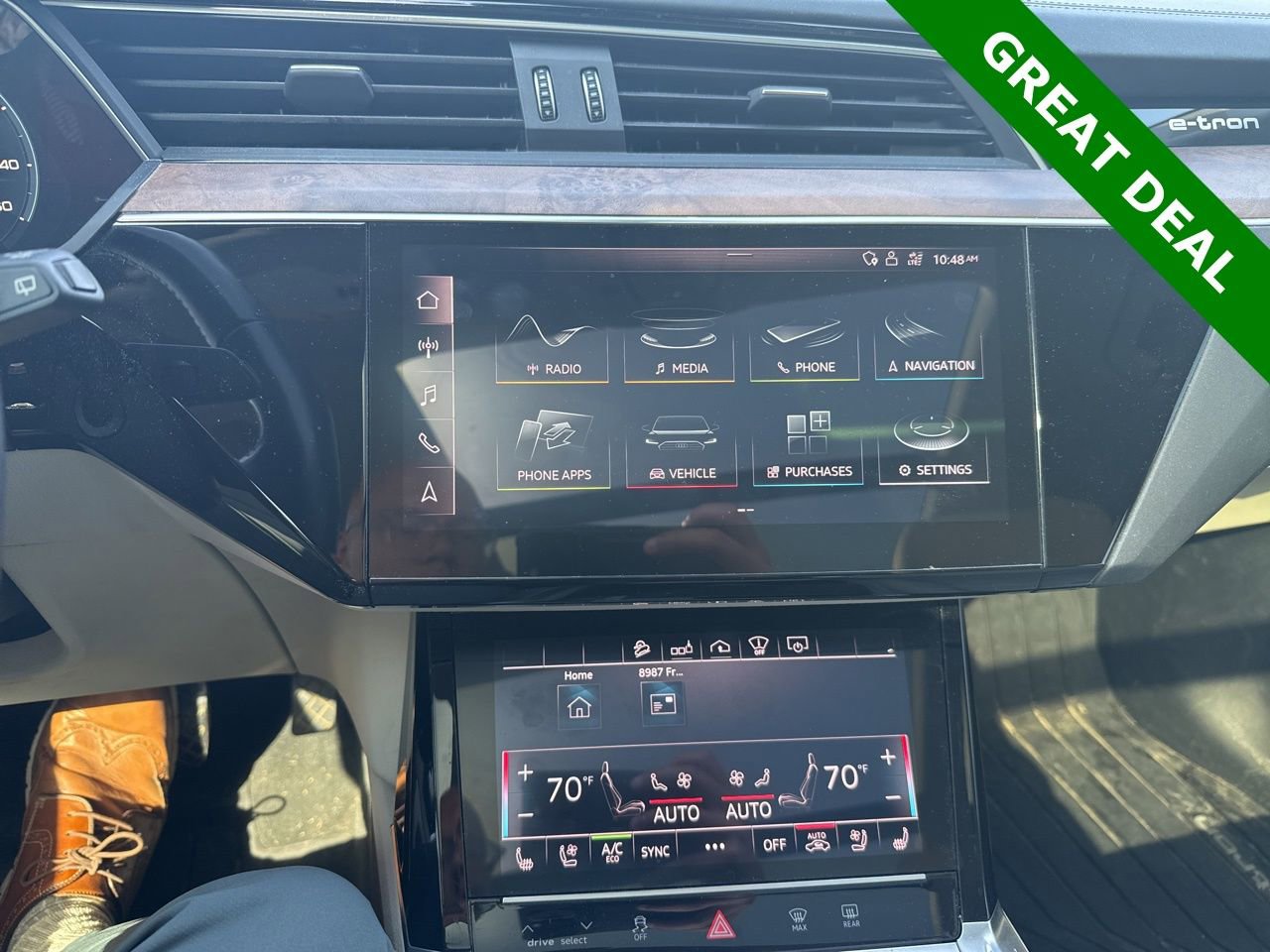 Used 2019 Audi e-tron Prestige w/ Prestige Package image 22