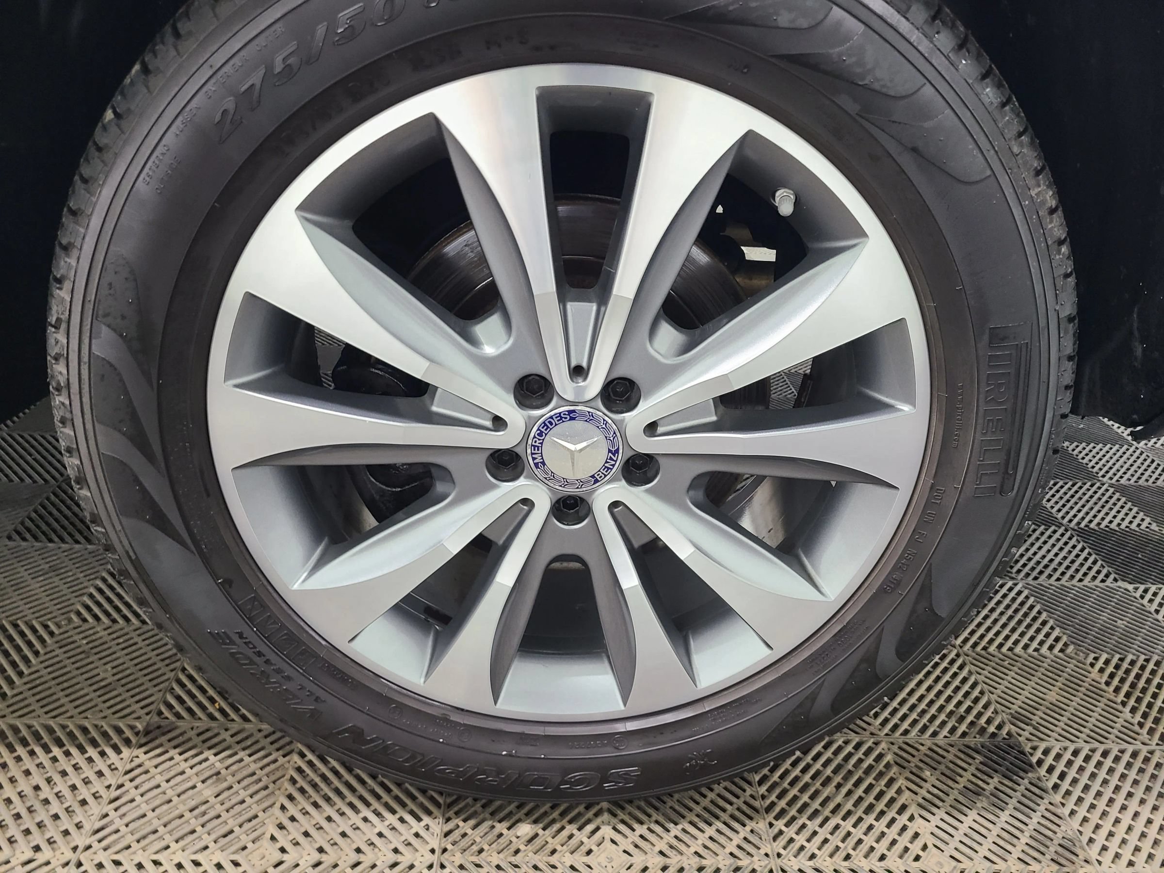 Used 2016 Mercedes-Benz GL 450 4MATIC image 16