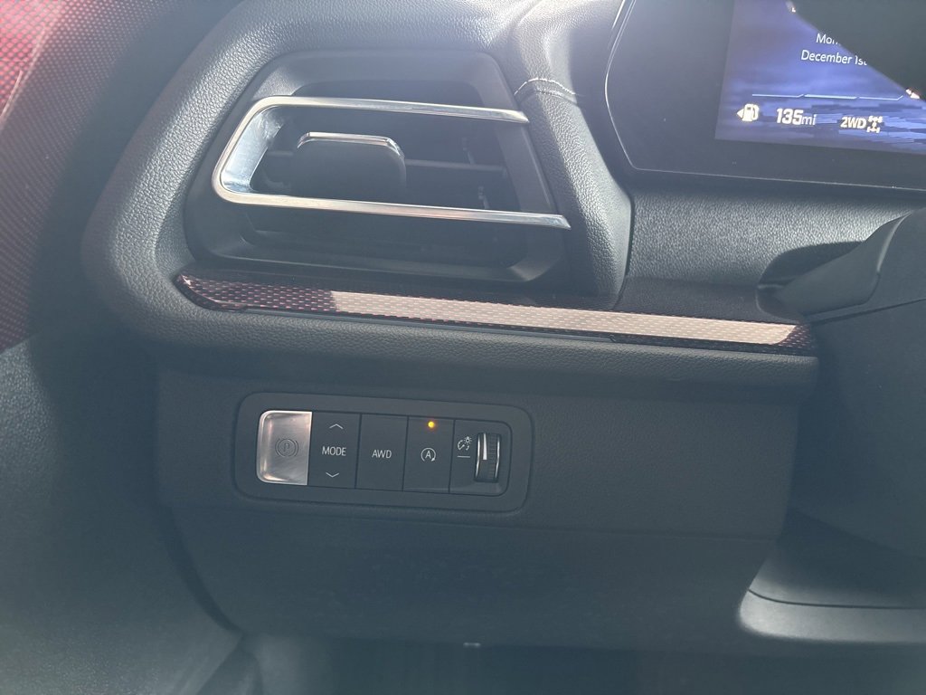 Used 2024 Chevrolet Traverse Z71 image 15