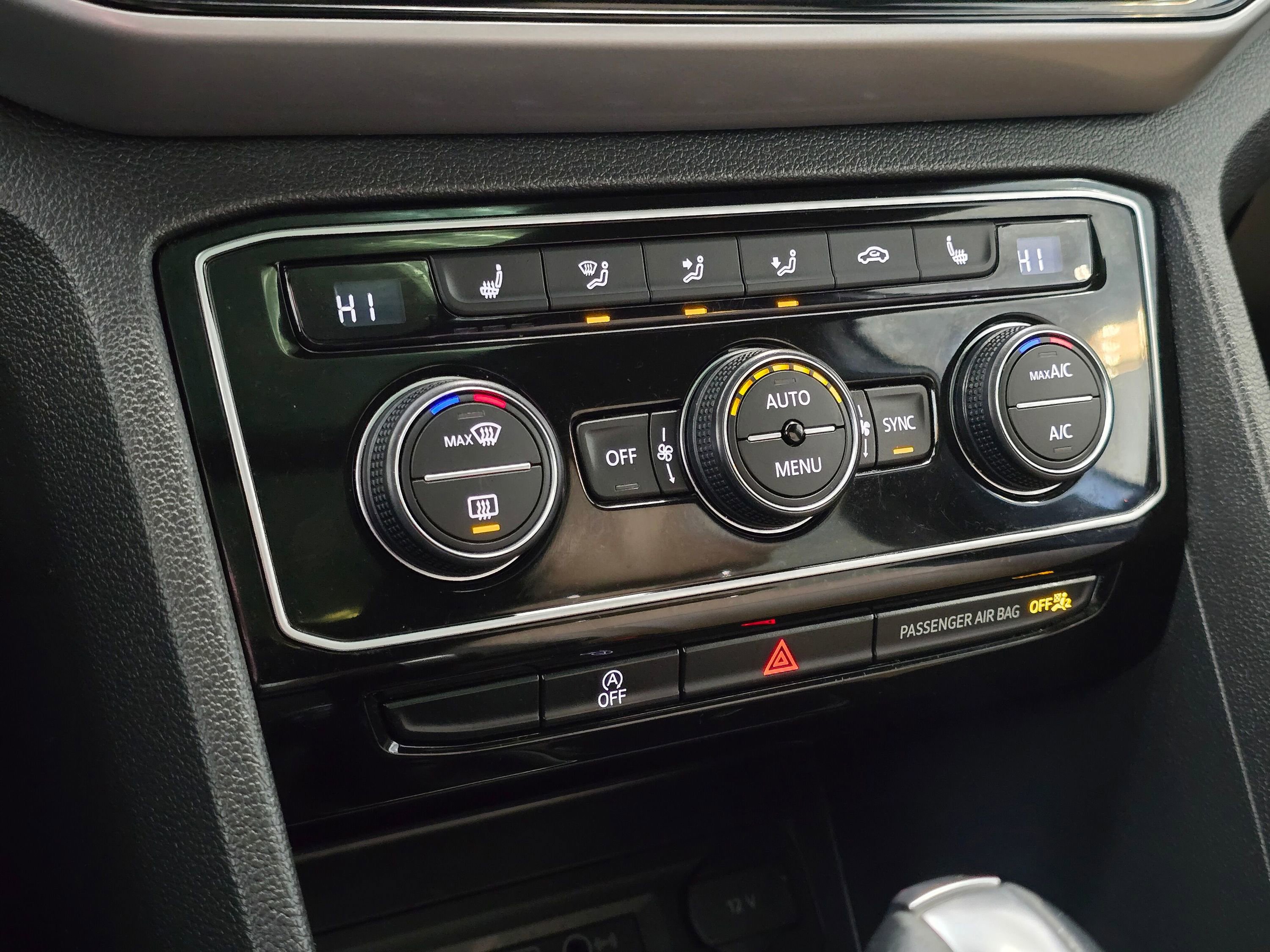 Used 2020 Volkswagen Atlas Cross Sport SEL image 47