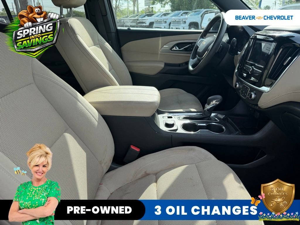 Used 2022 Chevrolet Traverse LS FWD image 11