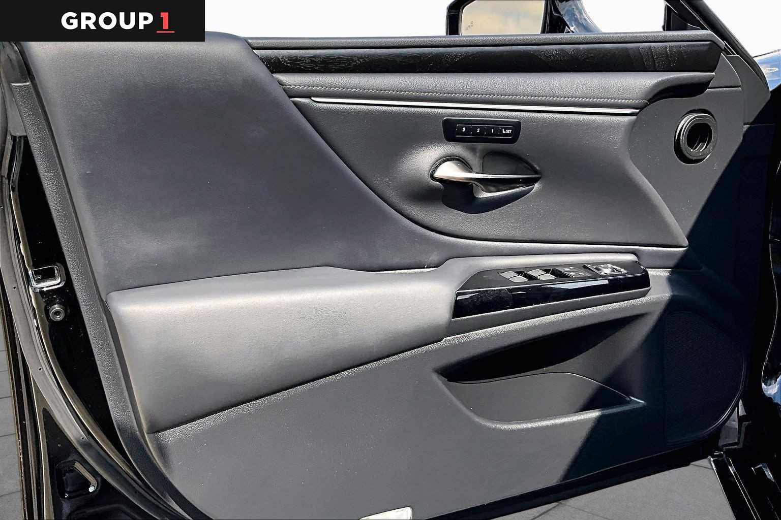 Certified 2024 Lexus ES 350 w/ Premium Package FWD image 19