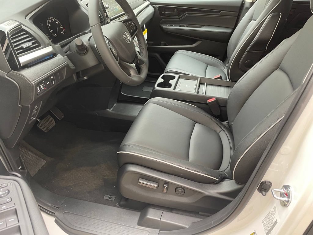 New 2026 Honda Odyssey Touring image 17