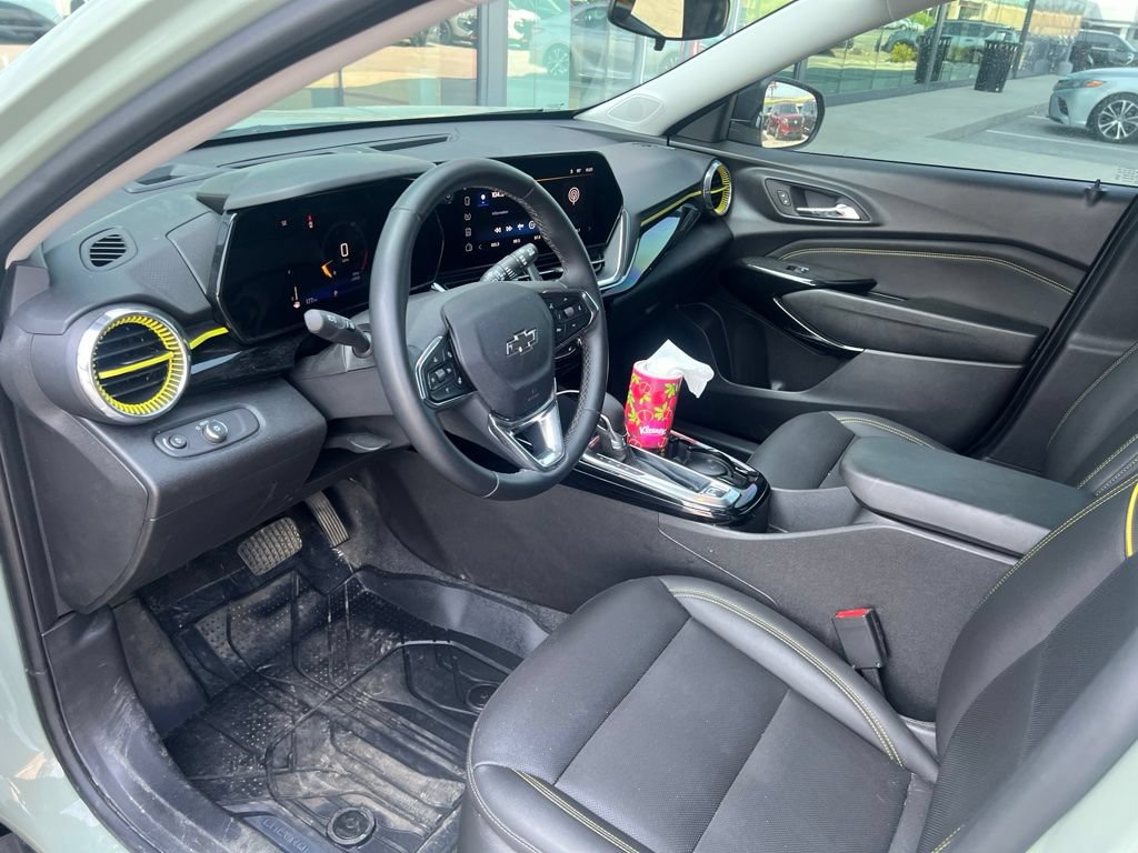 Used 2025 Chevrolet Trax ACTIV w/ Driver Confidence Package FWD image 10