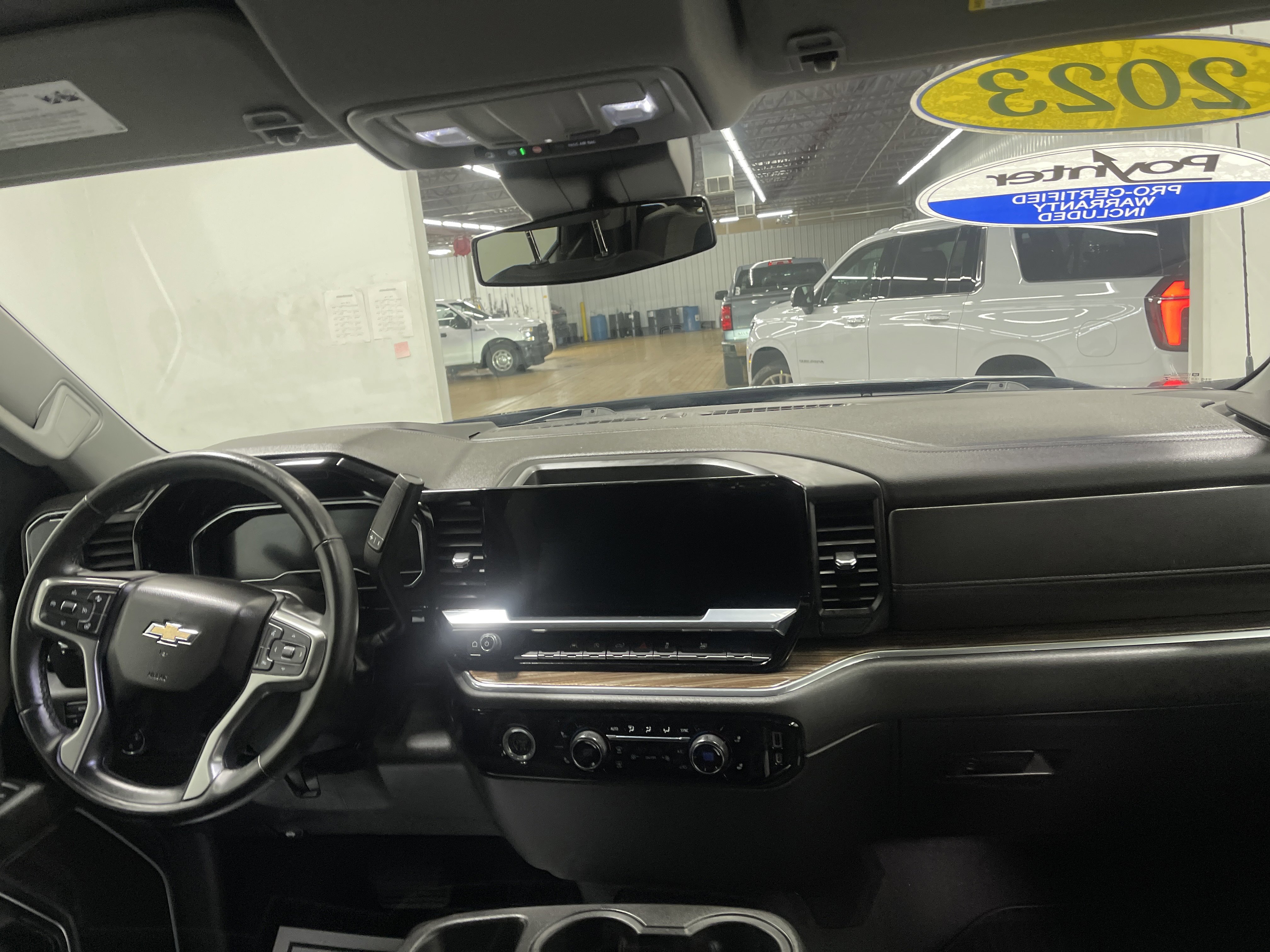 Used 2023 Chevrolet Silverado 1500 LT image 22