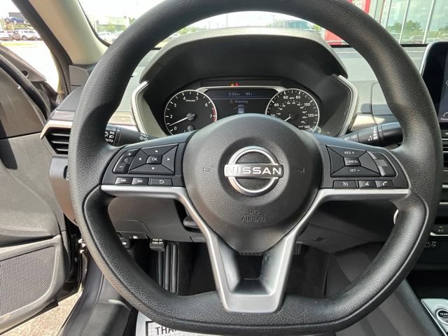 Used 2024 Nissan Altima 2.5 SV FWD image 13