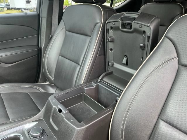Used 2023 Chevrolet Traverse Premier FWD image 31
