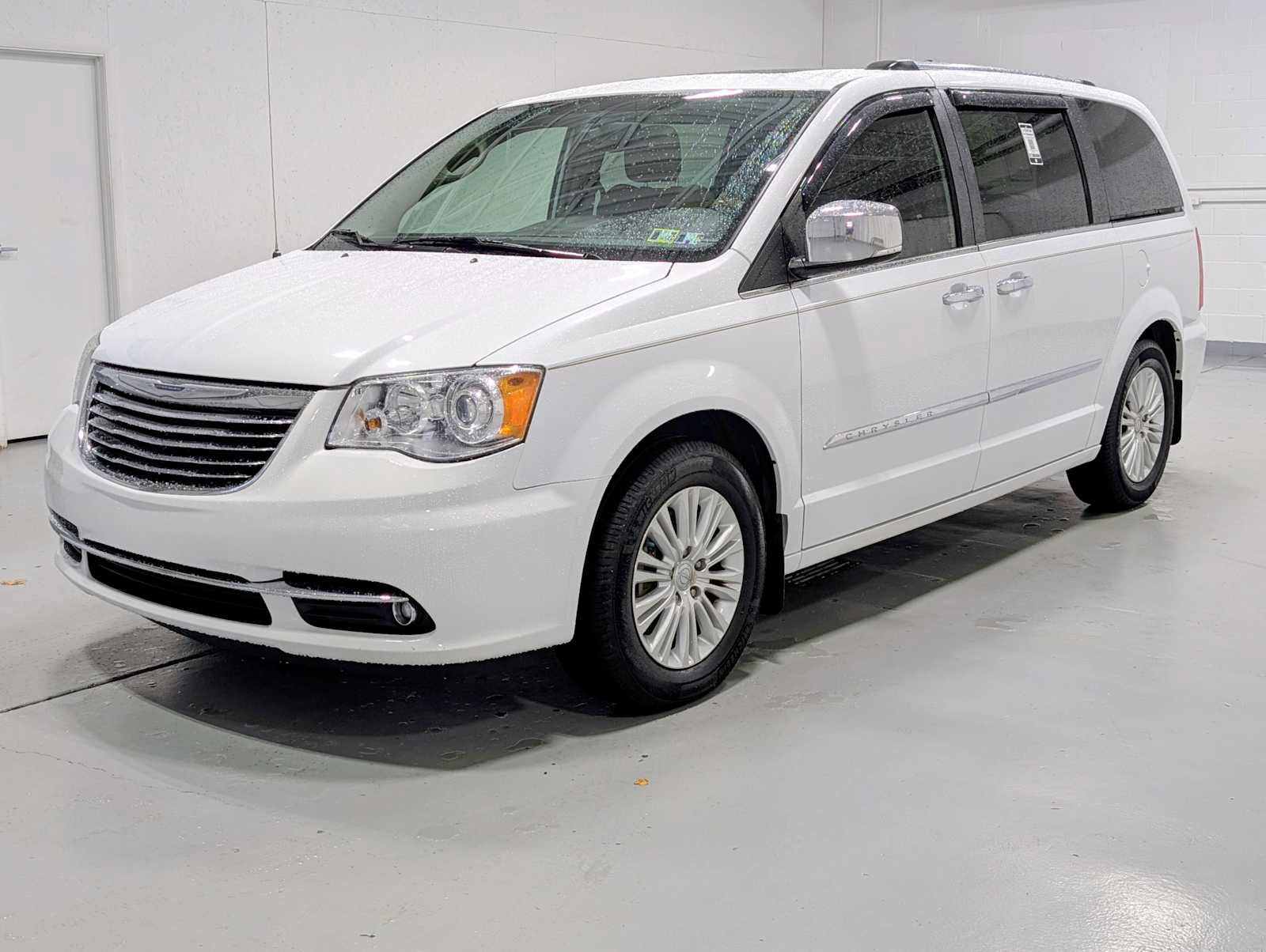 Used 2015 Chrysler Town & Country Limited Platinum