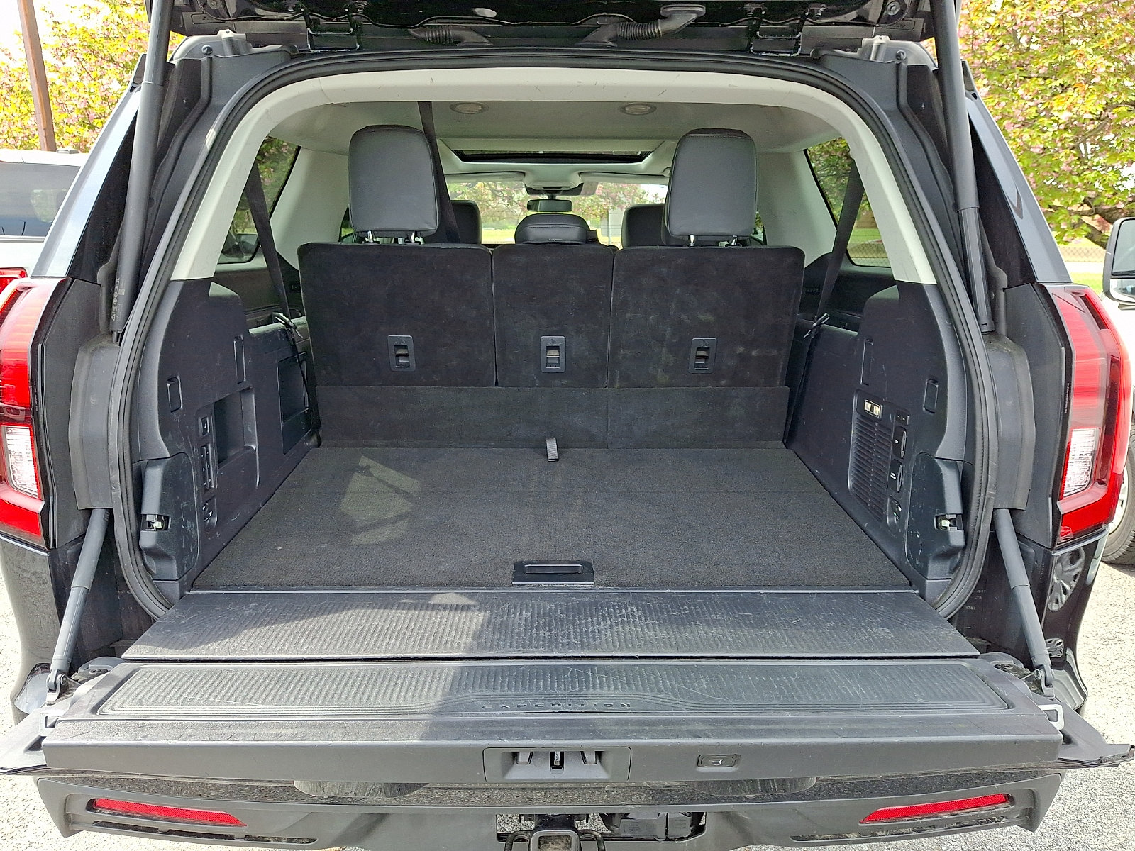 Used 2025 Ford Expedition Max Active AWD/4WD image 28