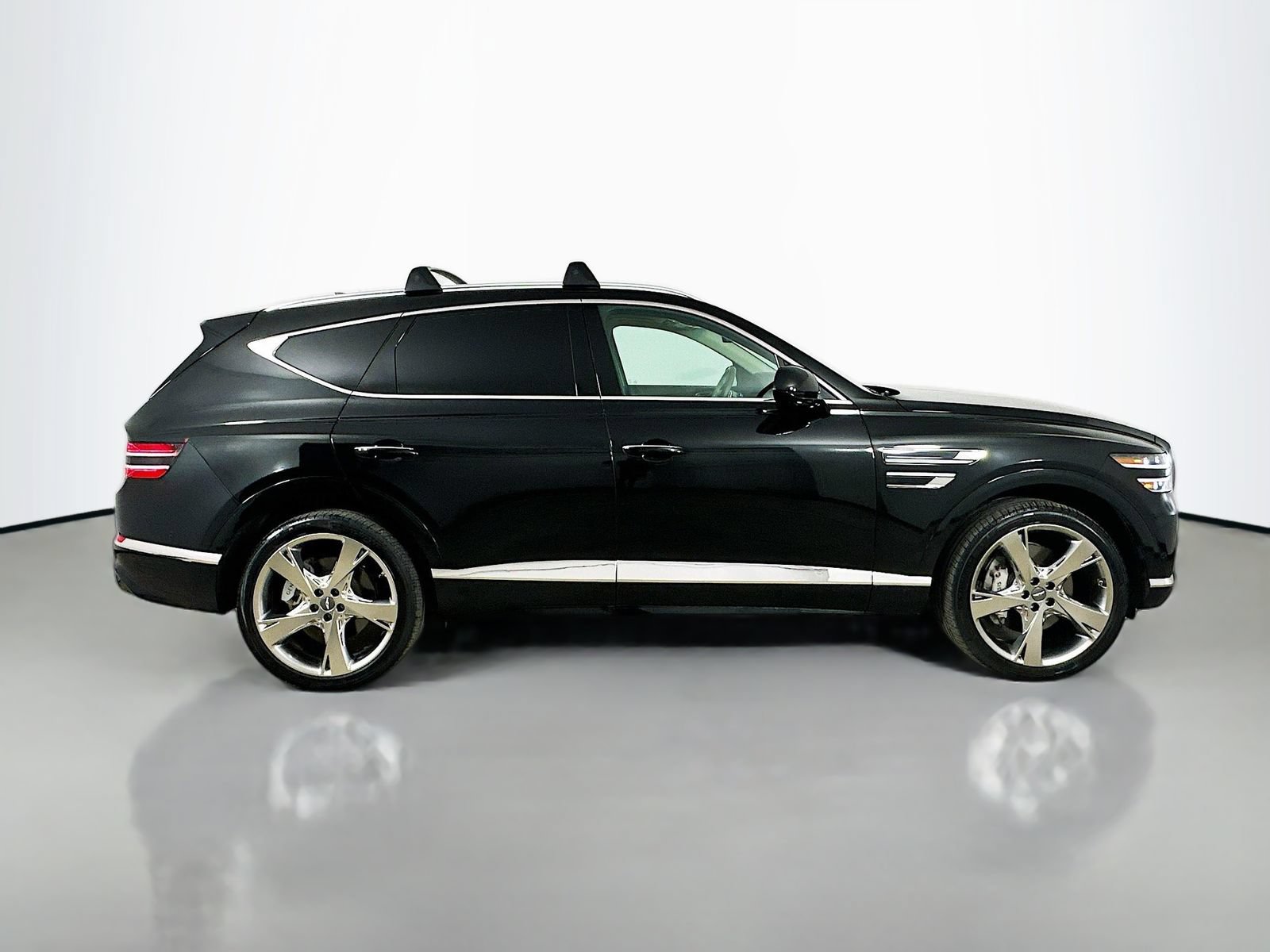 Used 2024 Genesis GV80 3.5T w/ Prestige Package AWD/4WD image 4