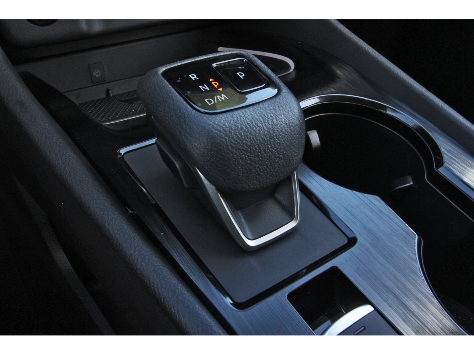 Certified 2025 Nissan Rogue SL w/ SL Premium Package FWD image 29