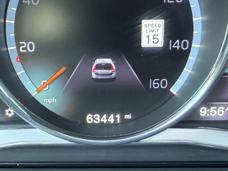 Used 2016 Volvo XC70 T5 Platinum w/ Protection Package image 23