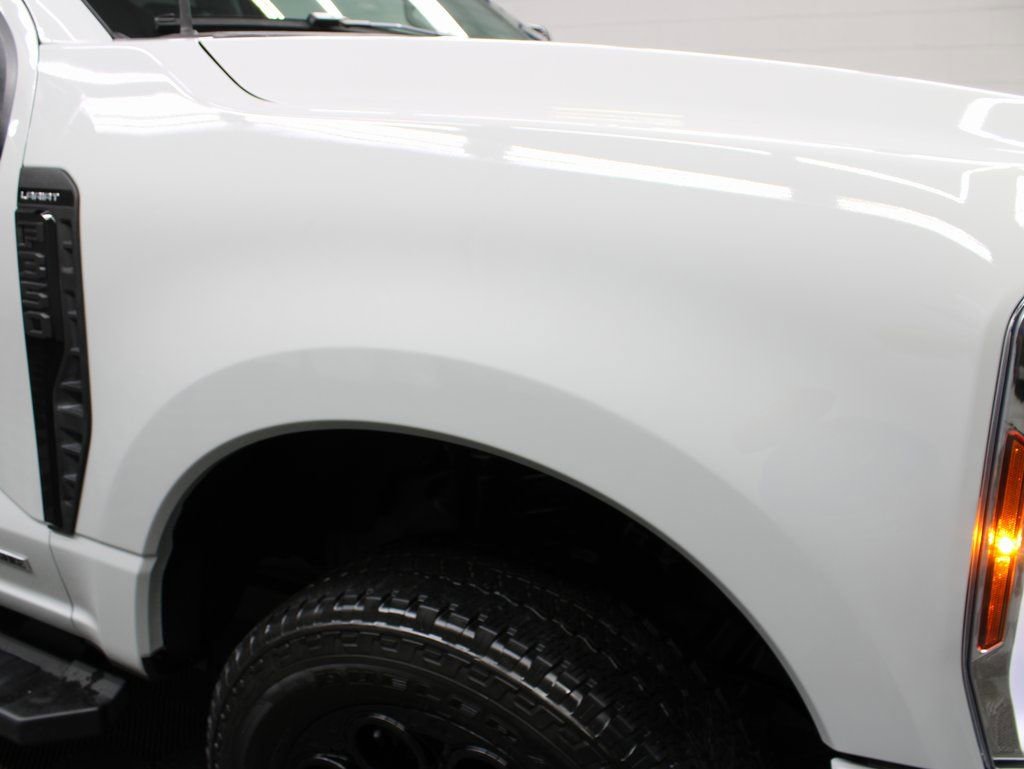Used 2025 Ford F350 Lariat w/ Black Appearance Package image 38
