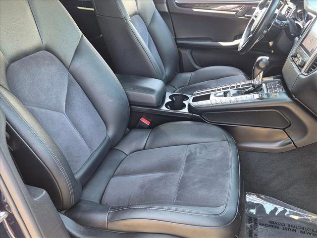Used 2018 Porsche Macan AWD/4WD image 20