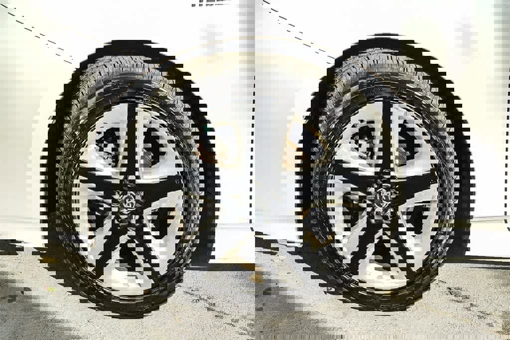 Used 2016 Toyota Prius Four Touring image 10