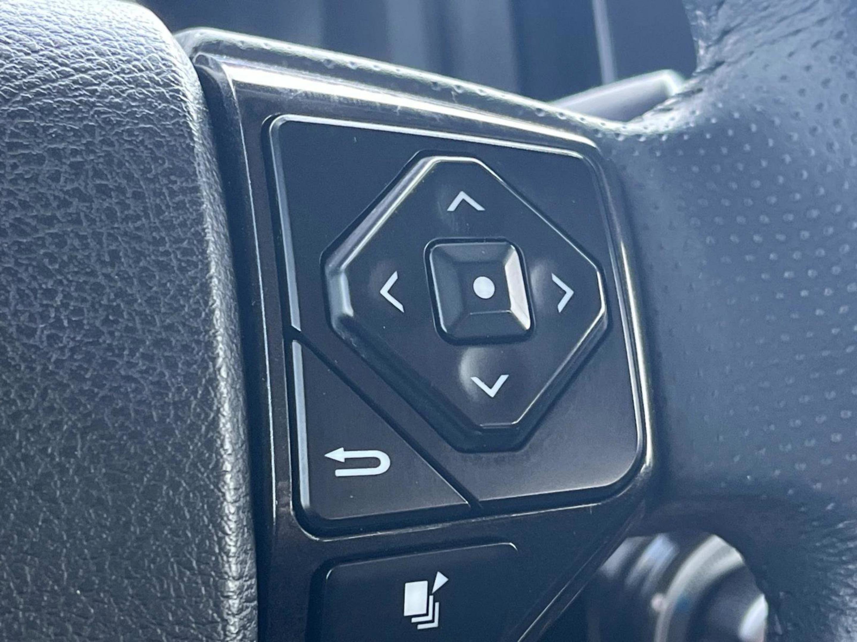 Used 2020 Toyota 4Runner Nightshade AWD/4WD image 38