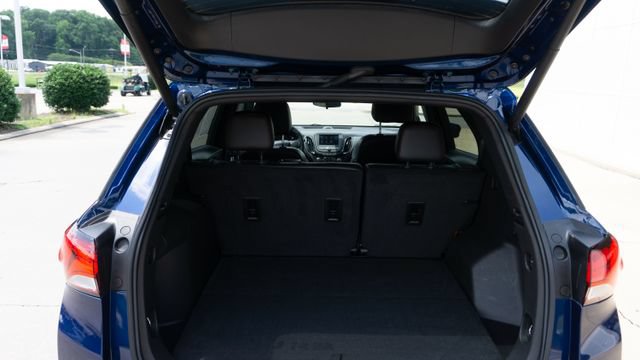 Used 2023 Chevrolet Equinox RS w/ LPO, Floor Liner Package FWD image 9