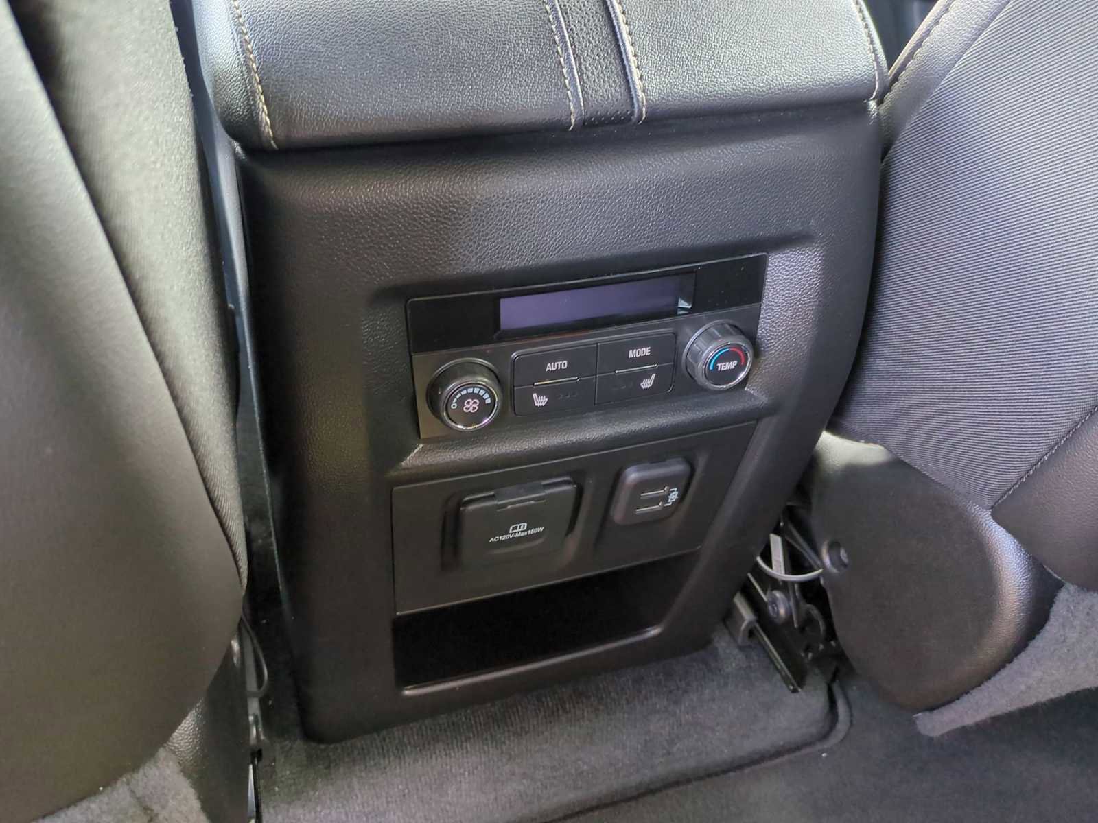 Used 2023 Chevrolet Traverse Premier image 21