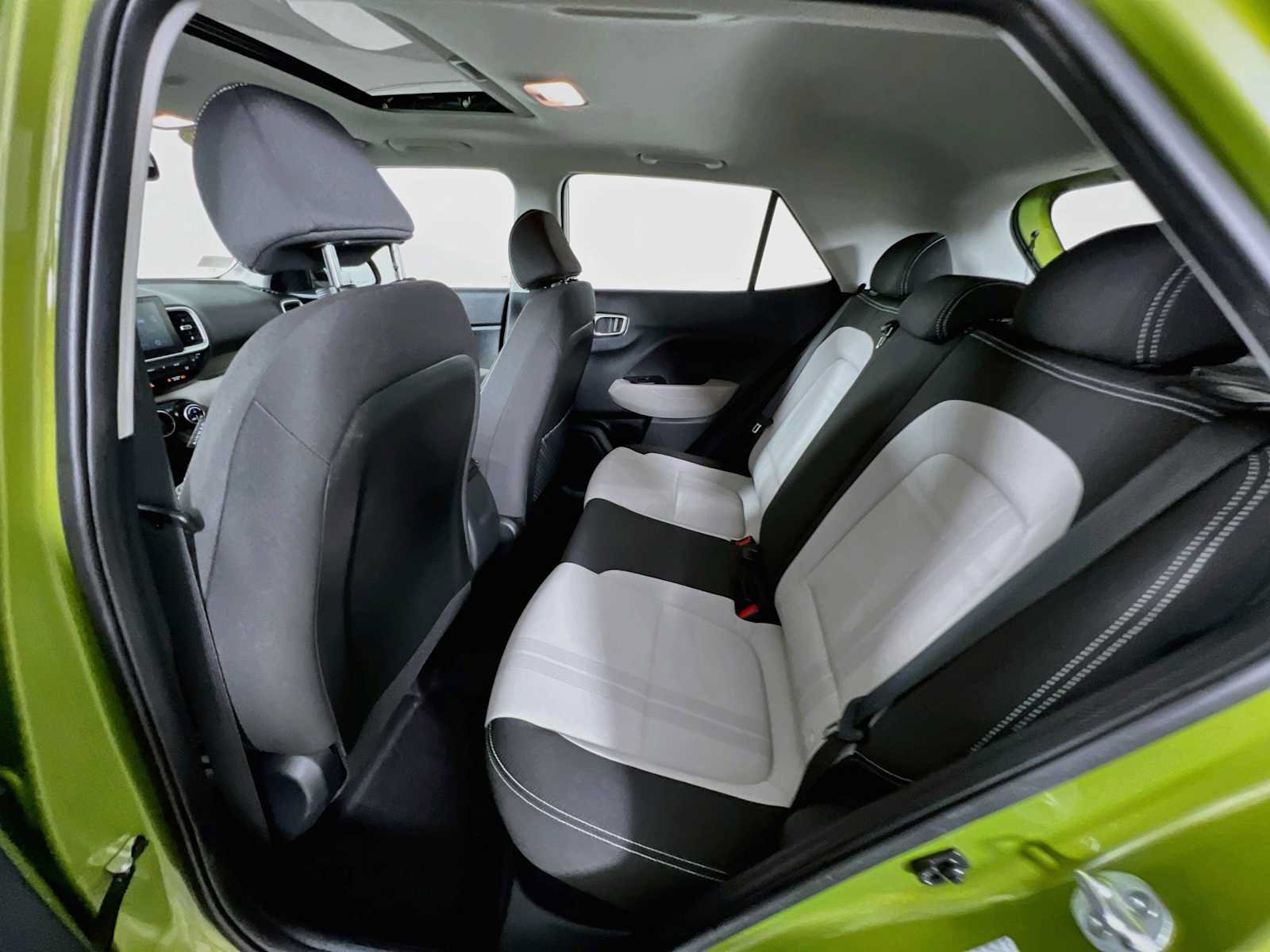Certified 2023 Hyundai Venue SEL FWD image 25