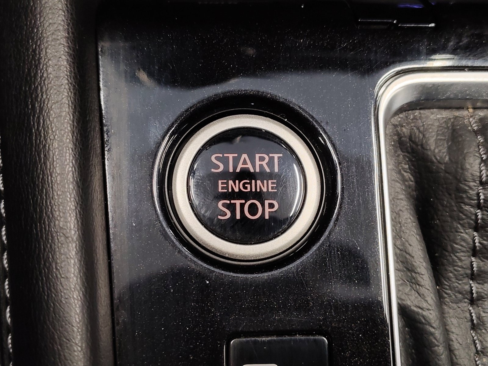Used 2021 Nissan Kicks SR w/ SR Premium Package FWD image 34