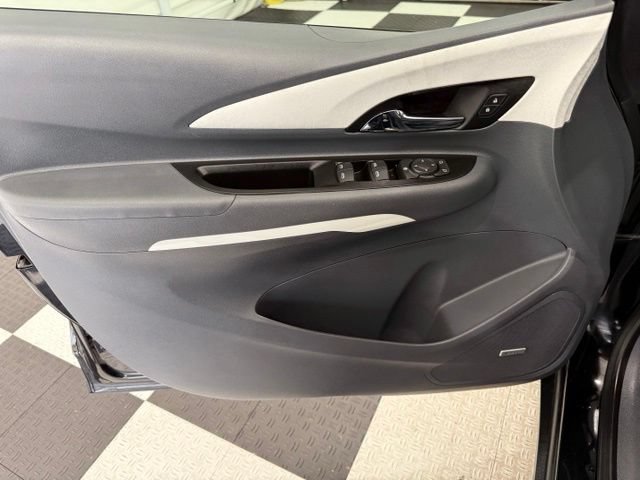 Used 2020 Chevrolet Bolt Premier w/ Infotainment Package FWD image 13