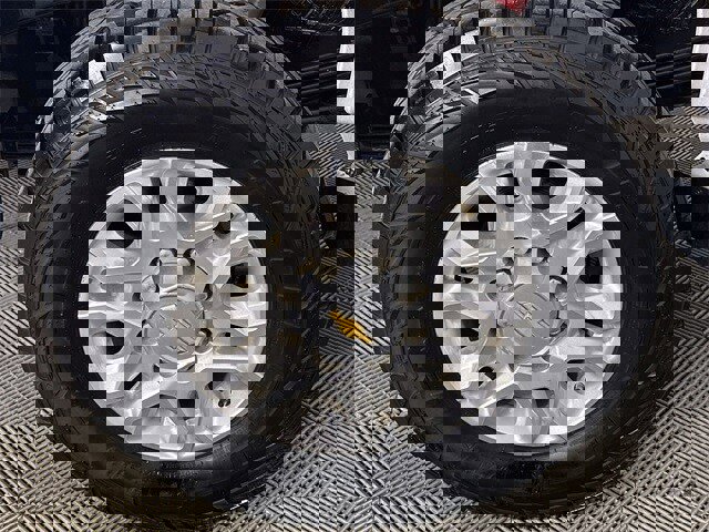 Used 2023 Chevrolet Silverado 2500 LT image 34