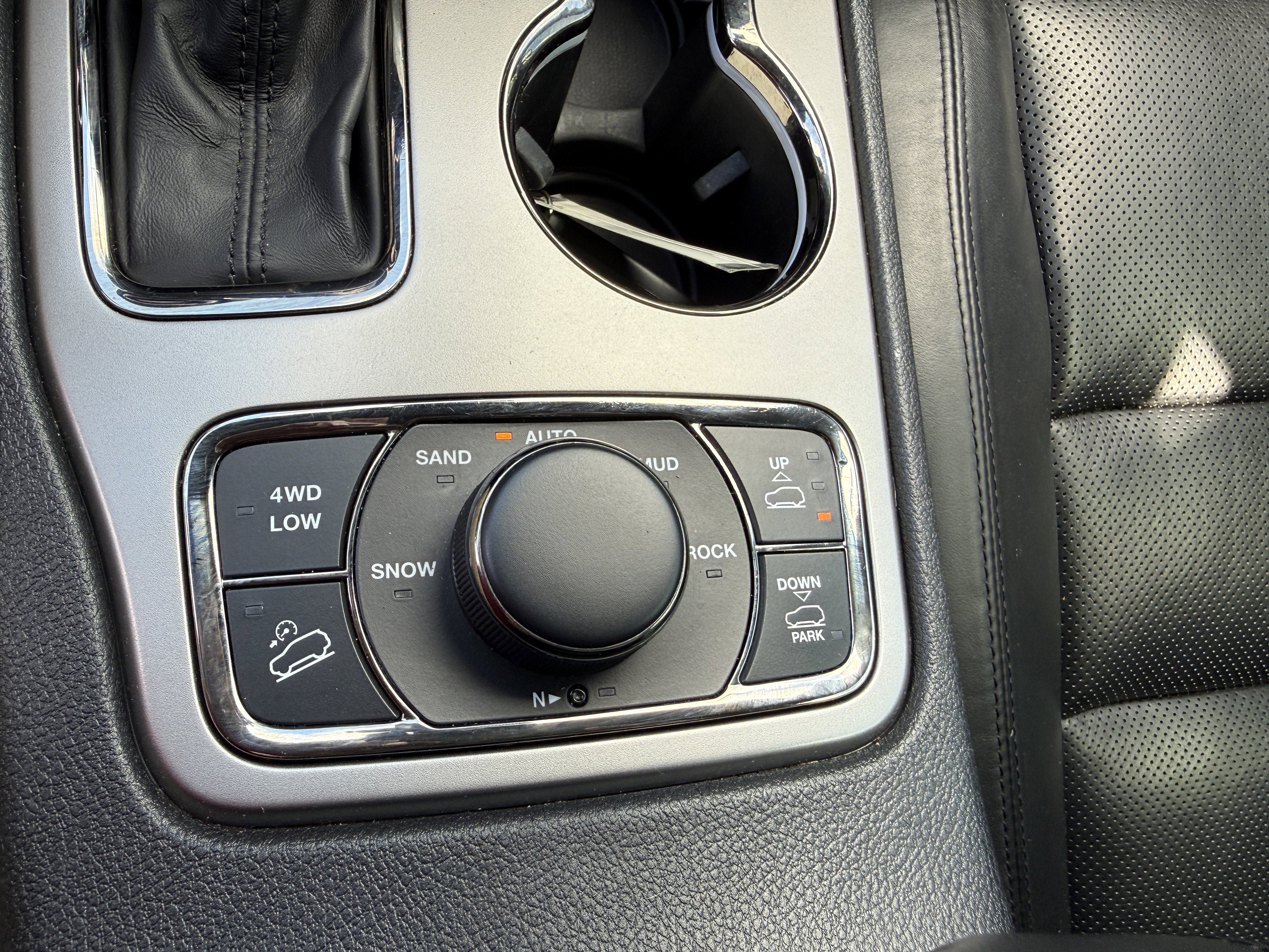 Used 2020 Jeep Grand Cherokee High Altitude AWD/4WD image 32