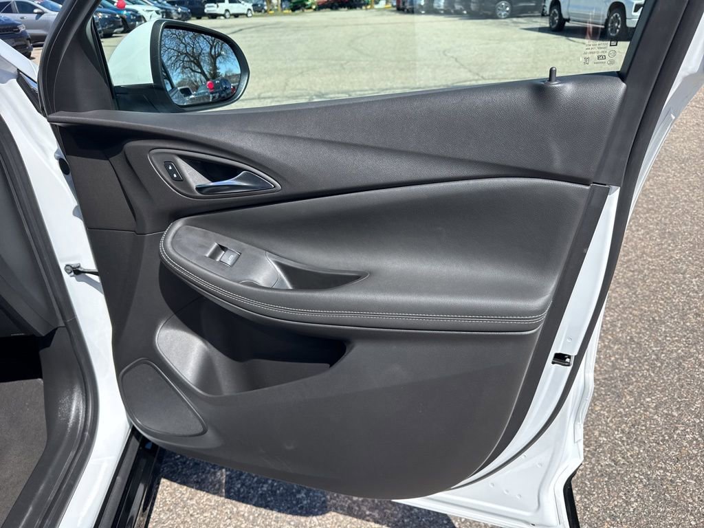 Certified 2024 Buick Encore GX Sport Touring image 45