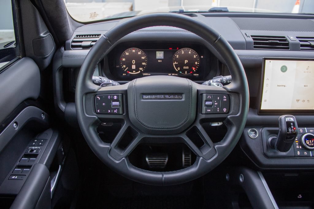 Used 2025 Land Rover Defender 110 V8 AWD/4WD image 14