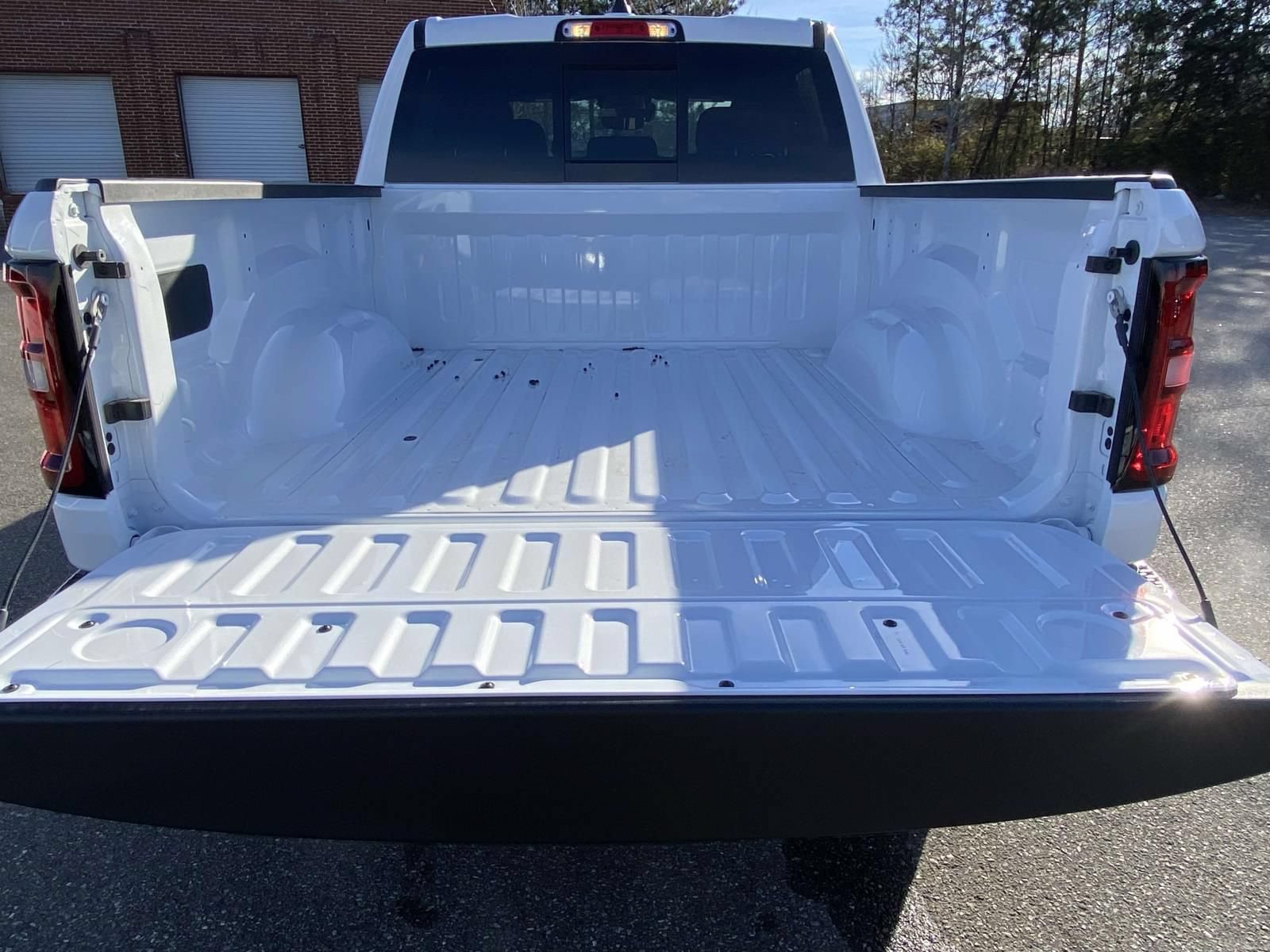 New 2026 RAM 1500 Big Horn w/ Night Edition AWD/4WD image 9