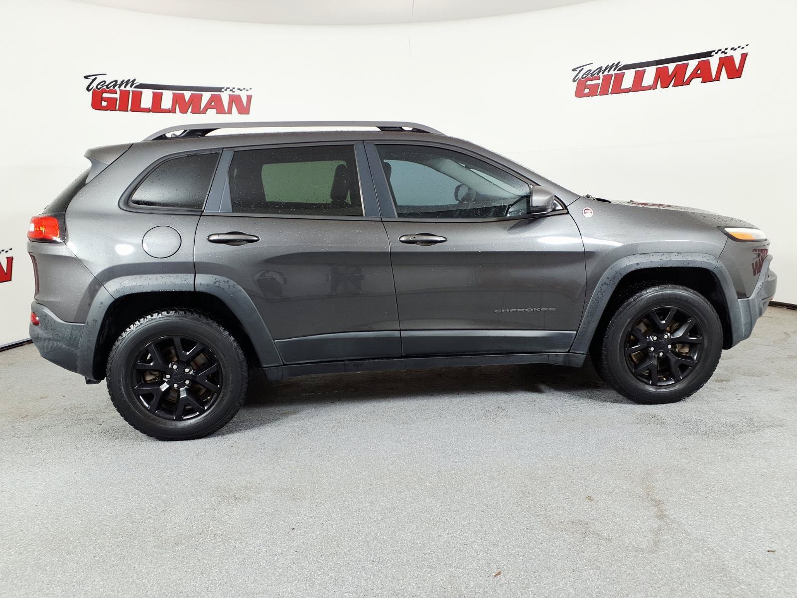 Used 2015 Jeep Cherokee Trailhawk w/ Comfort/Convenience Group AWD/4WD image 4
