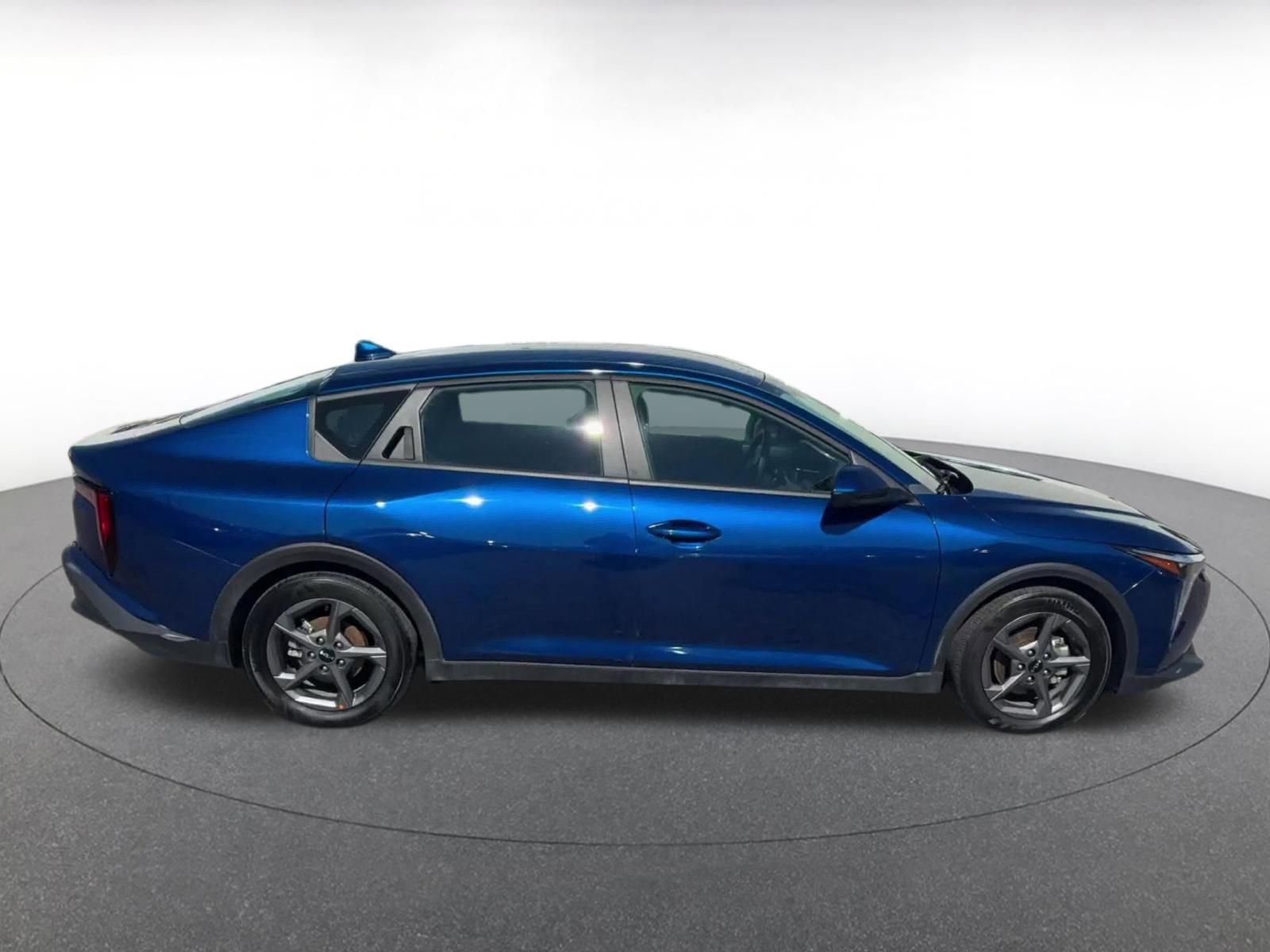 Used 2025 Kia K4 LXS image 16