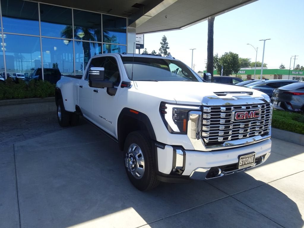 New 2026 GMC Sierra 3500 Denali w/ Technology Package