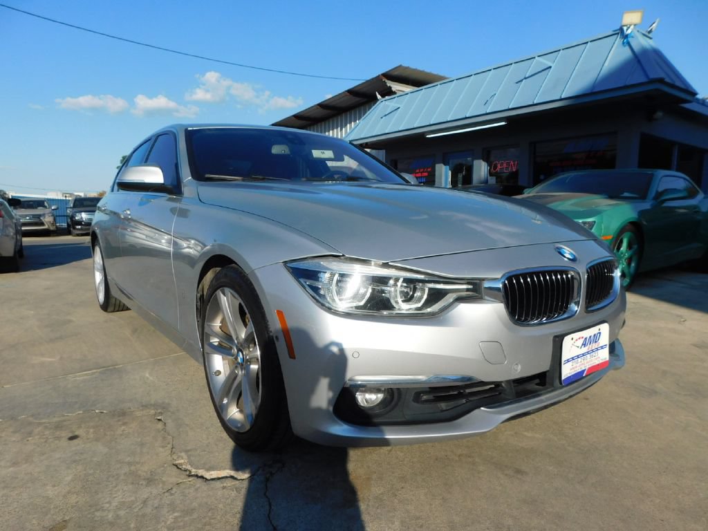 Used 2017 BMW 330e RWD image 1
