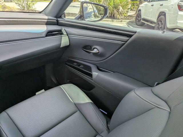 Certified 2023 Lexus ES 300h w/ Premium Package FWD image 17