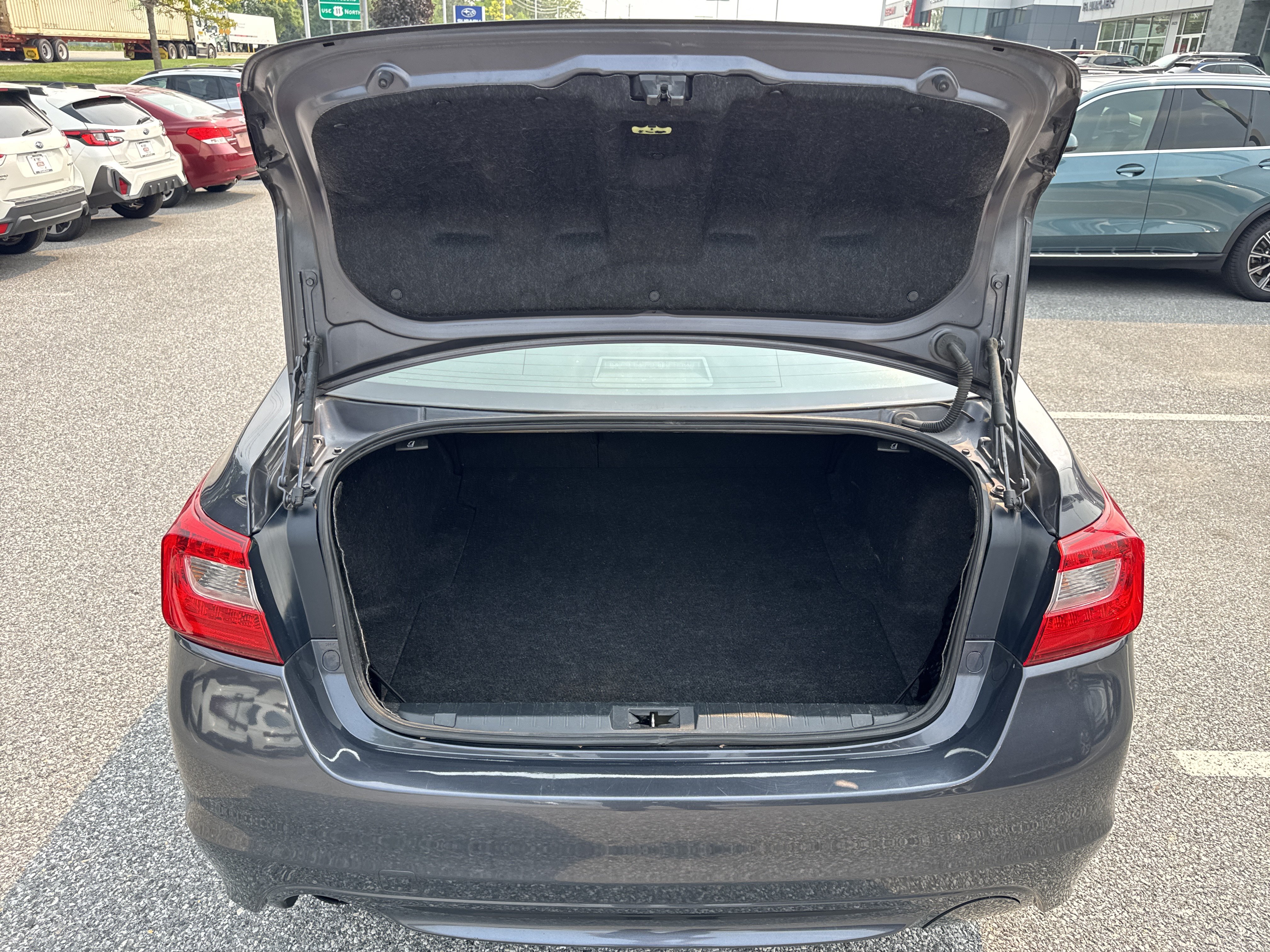 Used 2015 Subaru Legacy 2.5i AWD/4WD image 28