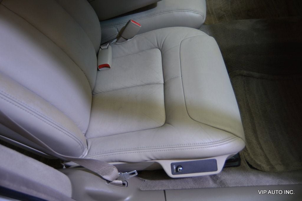 Used 1997 Cadillac De Ville D'Elegance w/ Safety/Security Pkg FWD image 22