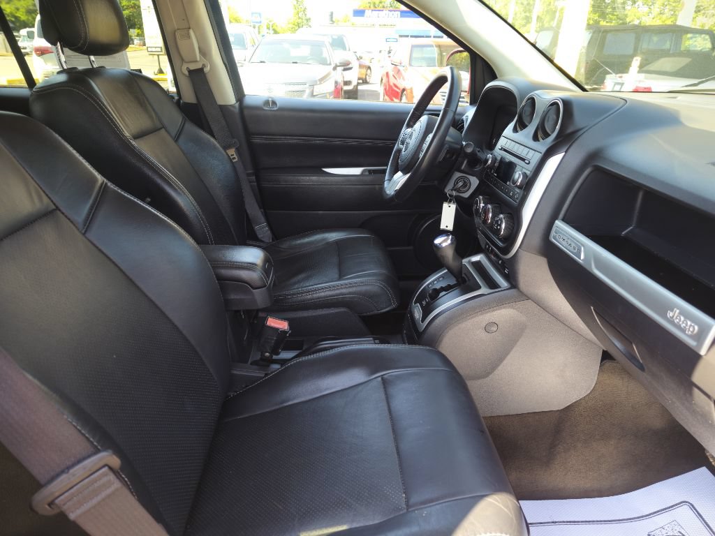 Used 2017 Jeep Compass High Altitude FWD image 49