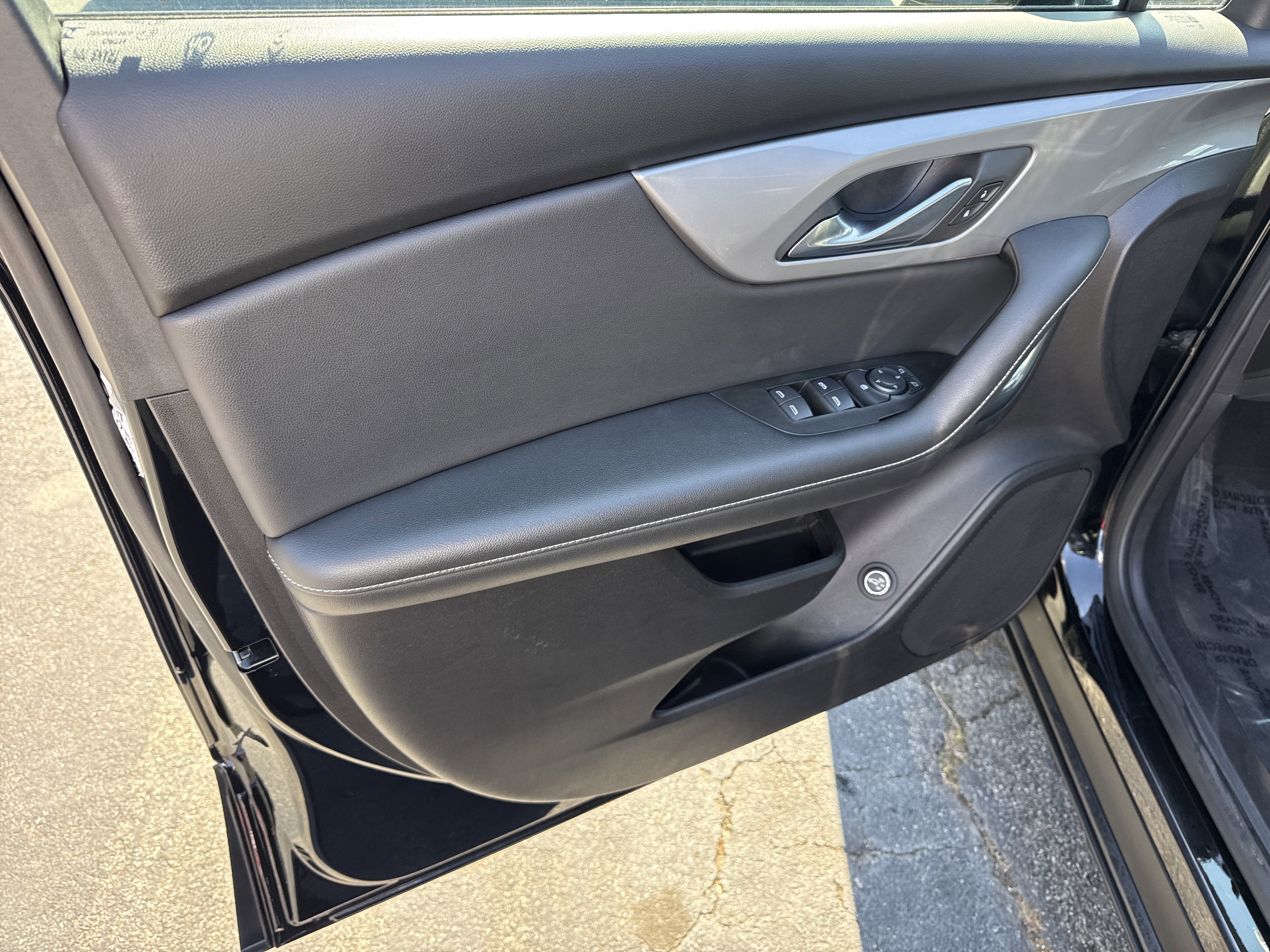 Used 2023 Chevrolet Blazer LT image 10