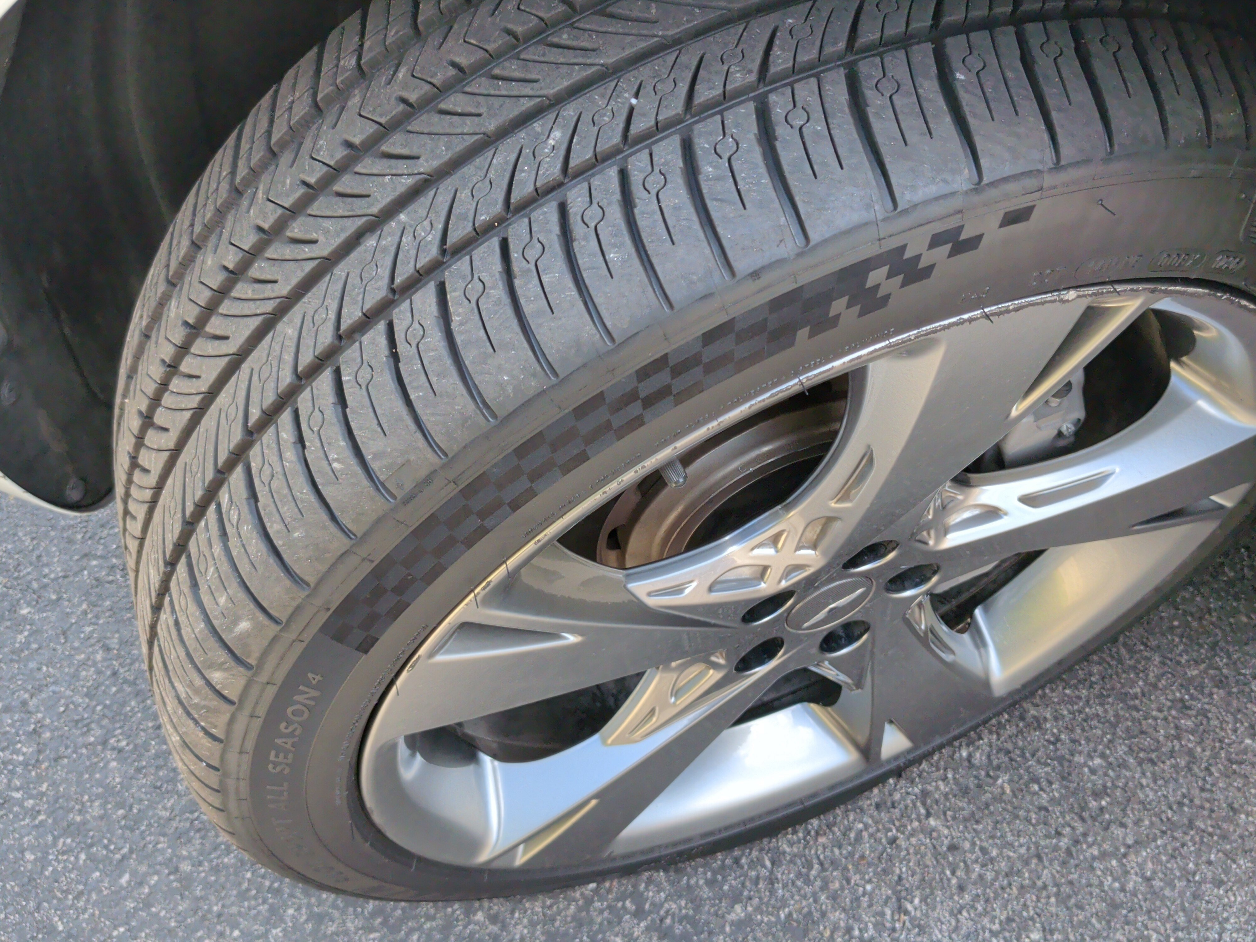 Used 2024 Genesis GV80 2.5T w/ Prestige Package AWD/4WD image 14
