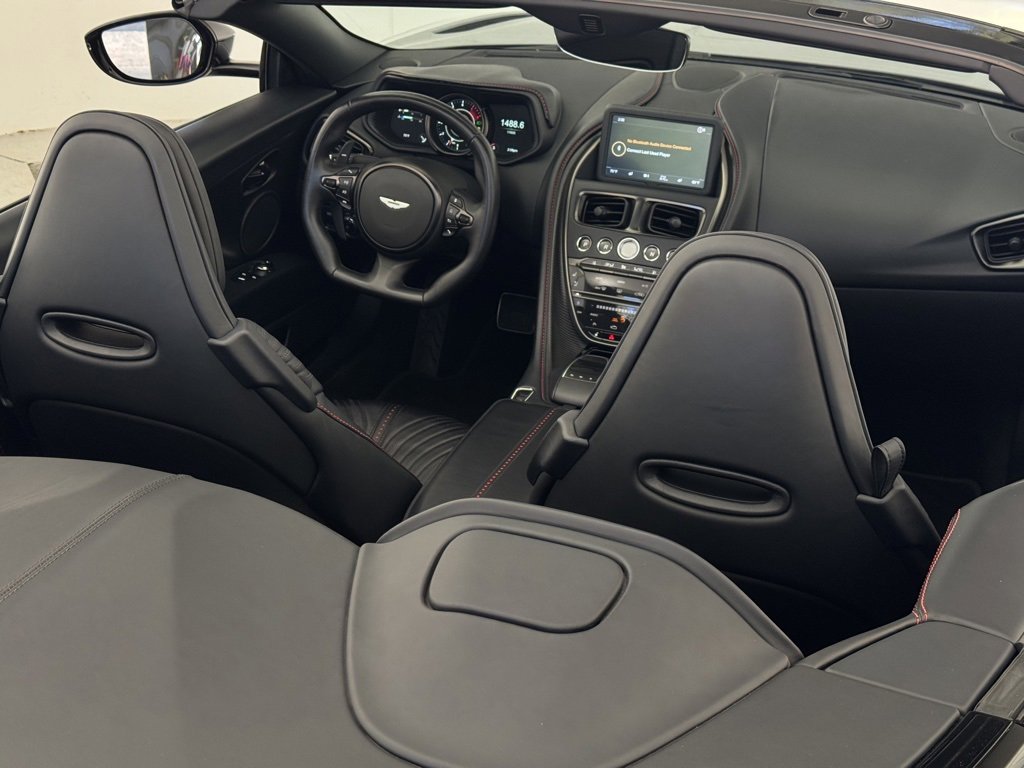 Used 2023 Aston Martin DB11 Volante image 74
