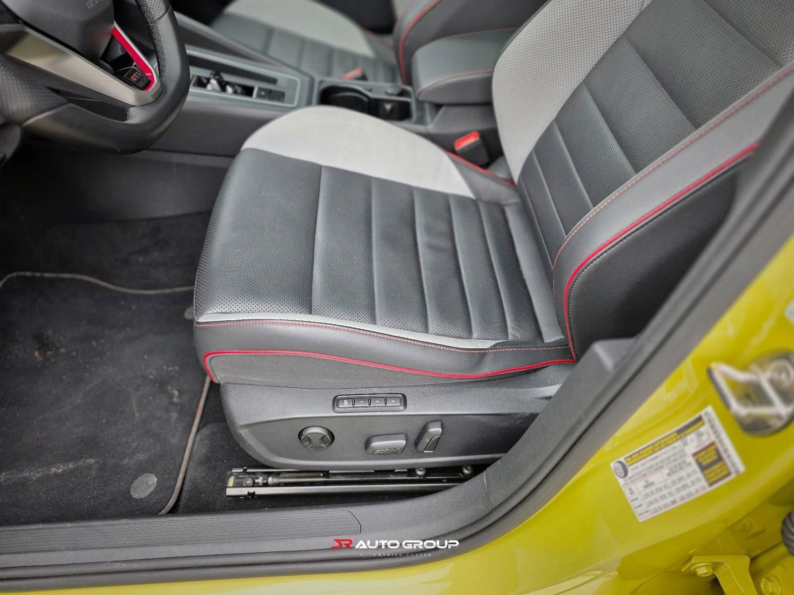 Used 2022 Volkswagen GTI Autobahn image 25