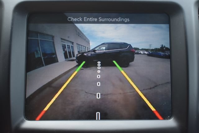 Used 2017 Jeep Cherokee Trailhawk w/ Comfort & Convenience Group AWD/4WD image 32