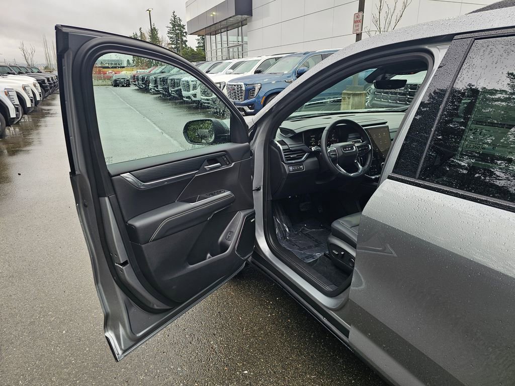 Used 2026 GMC Acadia Elevation w/ Black Edition image 21