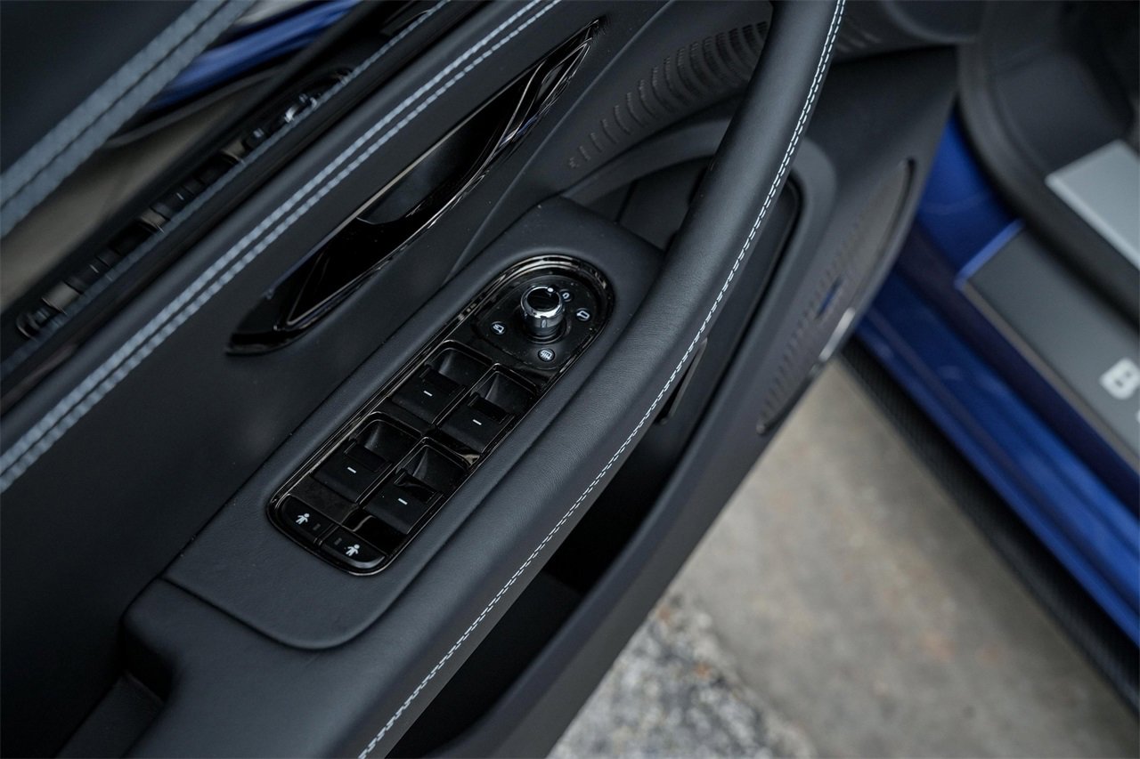 New 2025 Bentley Flying Spur Plug-In Hybrid image 34