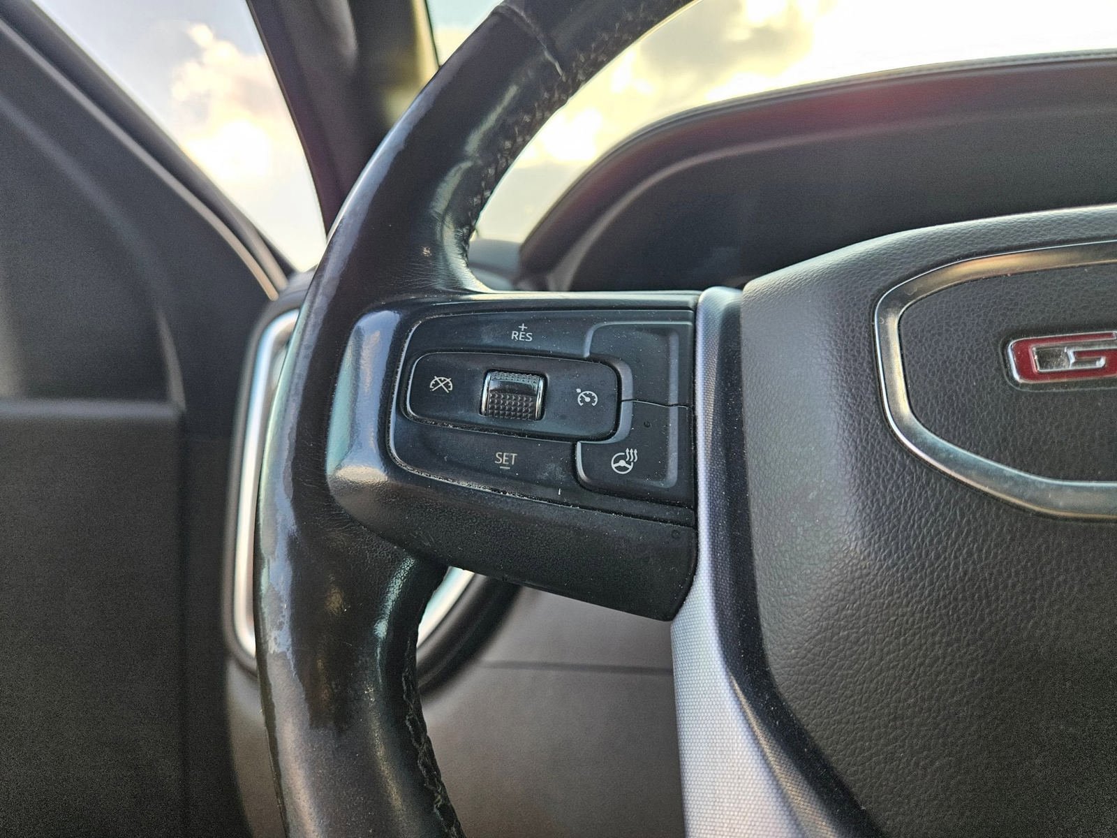 Used 2019 GMC Sierra 1500 SLT w/ SLT Premium Package AWD/4WD image 11