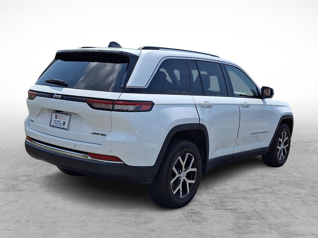 Used 2023 Jeep Grand Cherokee Limited AWD/4WD image 5