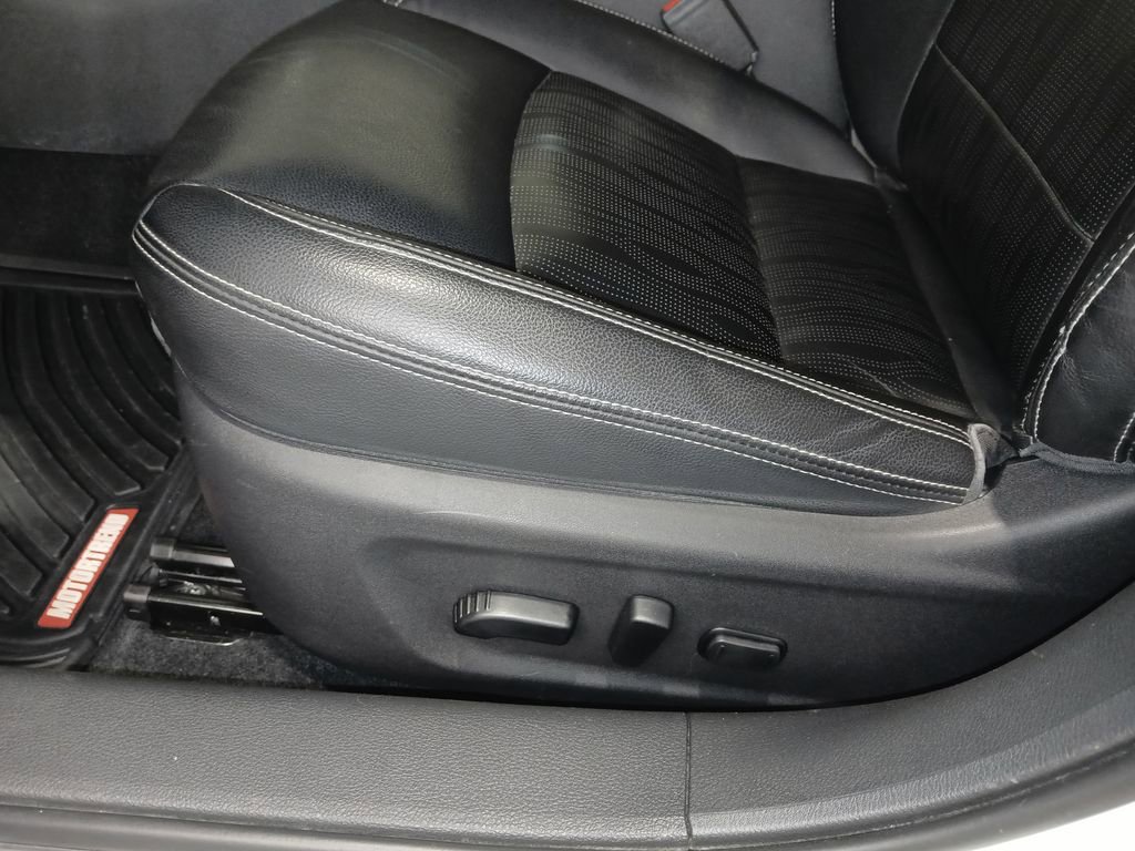 Used 2020 Nissan Altima 2.0 Platinum FWD image 15
